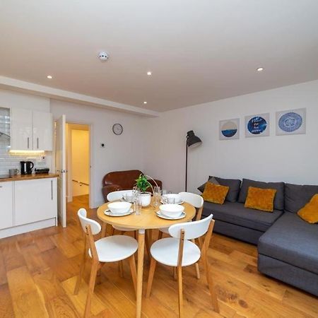Beautiful 1Bd Apartment On The King'S Road Chelsea ลอนดอน ภายนอก รูปภาพ