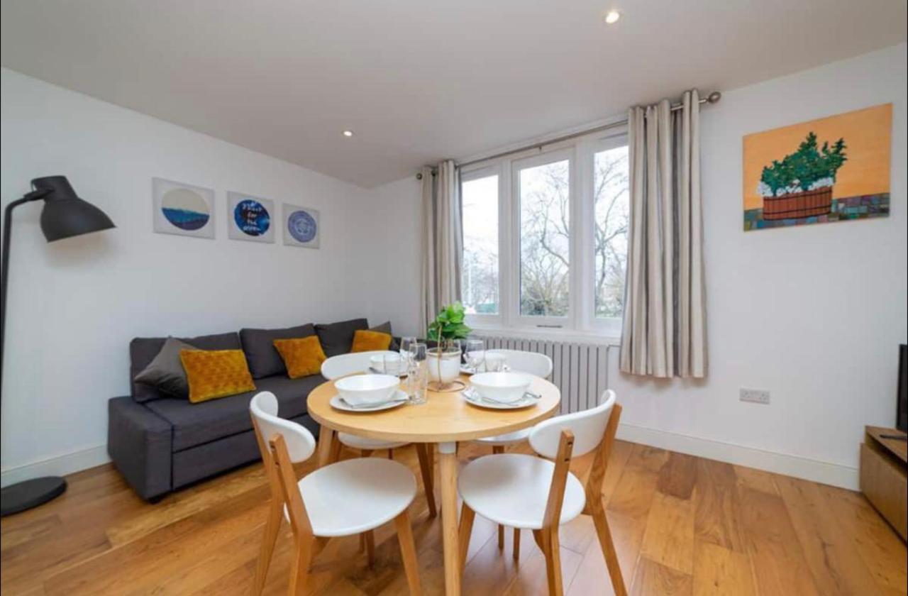 Beautiful 1Bd Apartment On The King'S Road Chelsea ลอนดอน ภายนอก รูปภาพ